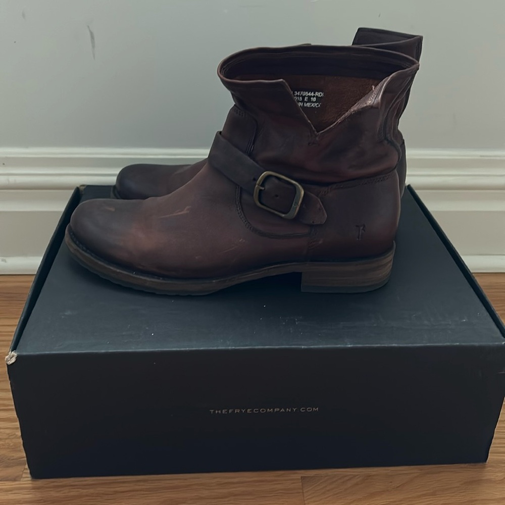Frye Veronica Bootie in Redwood